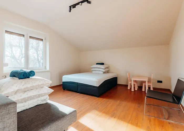 Party House - Private Events & Birthdays Villa *