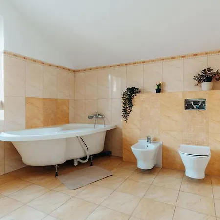 Party House - Private Events & Birthdays Willa Wrocław