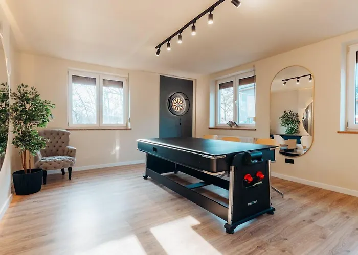 Party House - Private Events & Birthdays Villa *